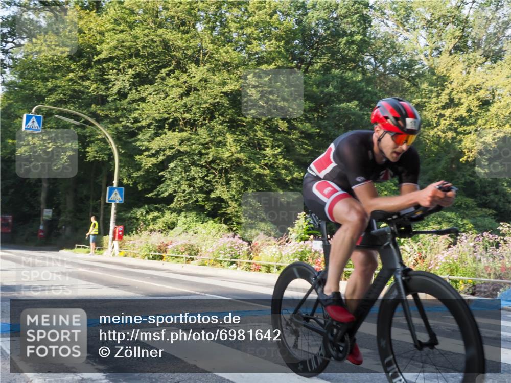 08.09.2024 - Stadtparktriathlon Zöllner http://msf.ph/oto/6981642 08.09.2024 09:12:07 Radfahren 17, 18, 60, 61, 151, 173 meine-sportfotos.de