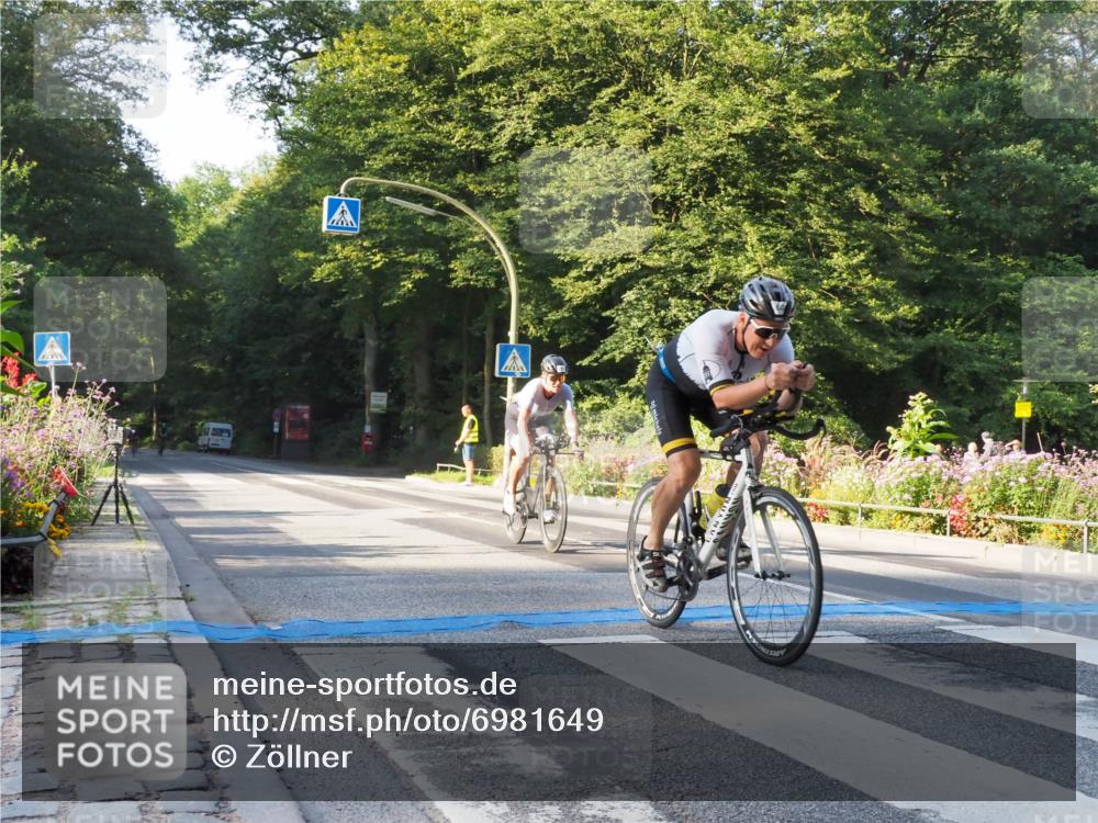 08.09.2024 - Stadtparktriathlon Zöllner http://msf.ph/oto/6981649 08.09.2024 09:12:11 Radfahren 17, 60, 61, 151, 173 meine-sportfotos.de