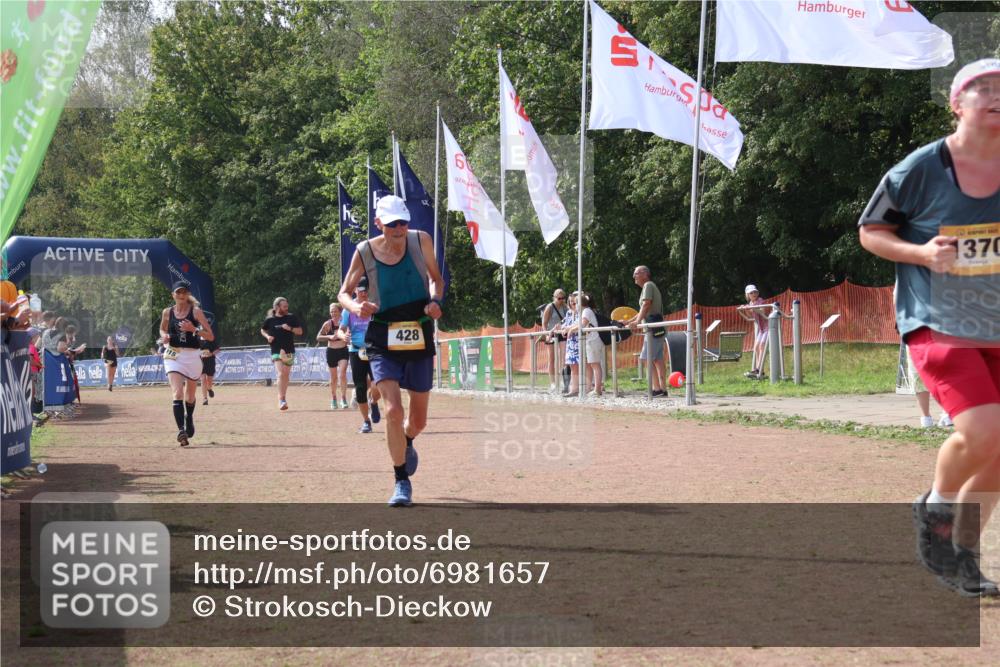 08.09.2024 - Airport Race Strokosch-Dieckow http://msf.ph/oto/6981657 08.09.2024 12:44:58 Ziel 389, 428, 465, 639, 1015, 1092, 1370 meine-sportfotos.de