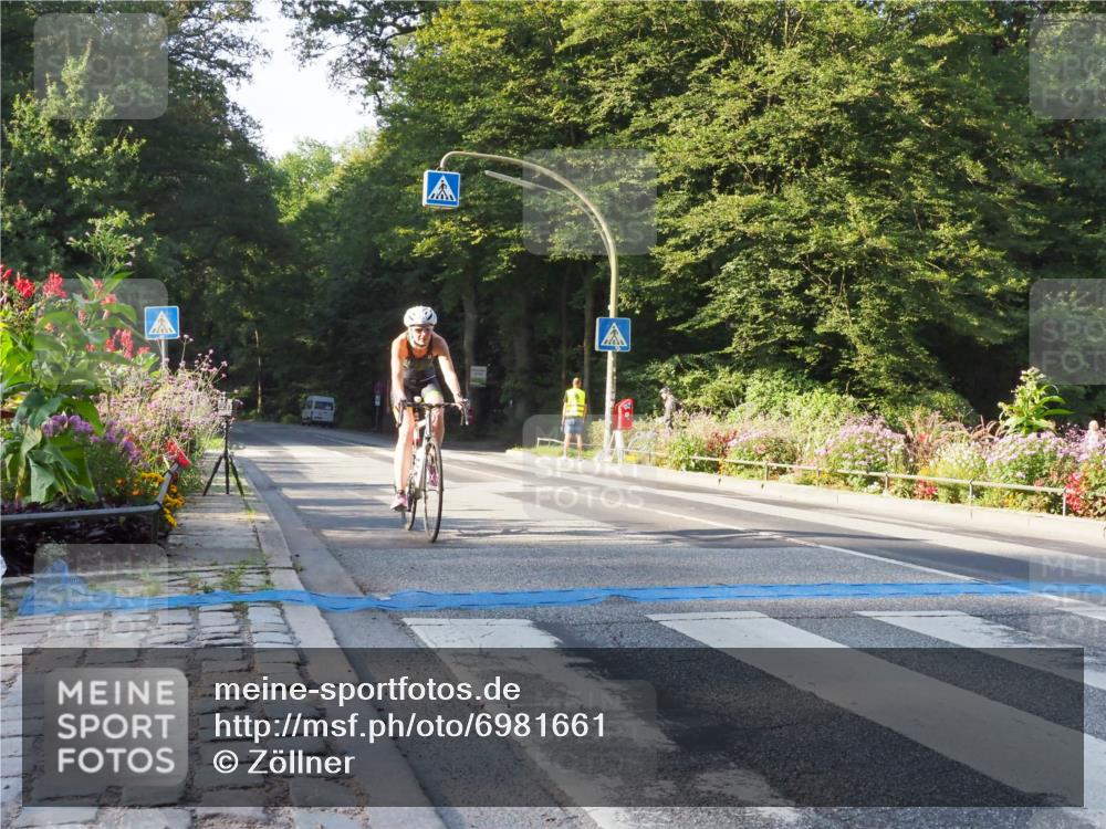 08.09.2024 - Stadtparktriathlon Zöllner http://msf.ph/oto/6981661 08.09.2024 09:12:23 Radfahren 38, 114, 163 meine-sportfotos.de