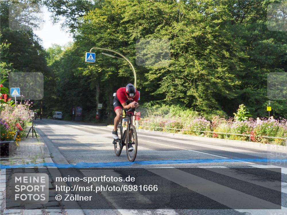 08.09.2024 - Stadtparktriathlon Zöllner http://msf.ph/oto/6981666 08.09.2024 09:12:32 Radfahren 38, 132, 150, 157 meine-sportfotos.de