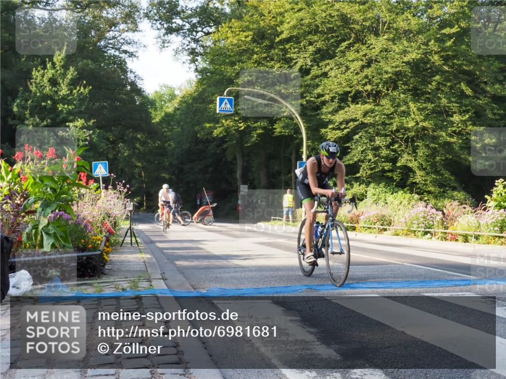 08.09.2024 - Stadtparktriathlon Zöllner http://msf.ph/oto/6981681 08.09.2024 09:12:41 Radfahren 68, 82, 88, 104, 132, 150, 157 meine-sportfotos.de