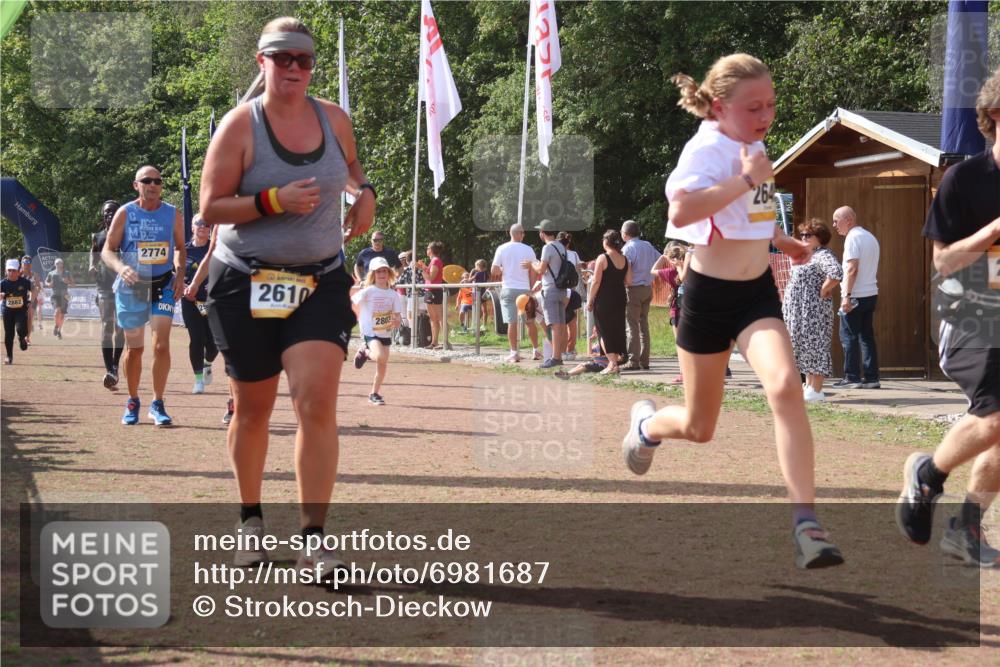 08.09.2024 - Airport Race Strokosch-Dieckow http://msf.ph/oto/6981687 08.09.2024 12:17:19 Ziel 163, 412, 1224, 2511, 2574, 2610, 2649, 2663, 2774, 2775, 2803, 2882, 2884 meine-sportfotos.de