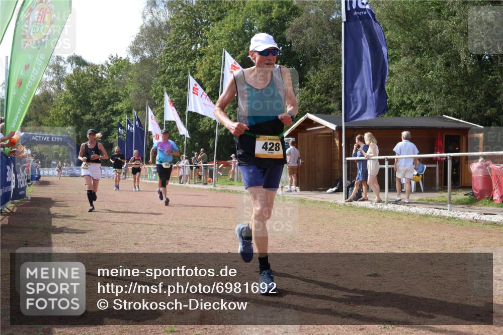 08.09.2024 - Airport Race Strokosch-Dieckow http://msf.ph/oto/6981692 08.09.2024 12:45:01 Ziel 389, 428, 465, 639, 1015, 1092, 1370 meine-sportfotos.de