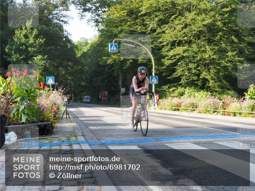 08.09.2024 - Stadtparktriathlon Zöllner http://msf.ph/oto/6981702 08.09.2024 09:12:52 Radfahren 19, 58, 68, 82, 88, 156, 171 meine-sportfotos.de