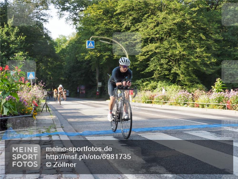 08.09.2024 - Stadtparktriathlon Zöllner http://msf.ph/oto/6981735 08.09.2024 09:13:29 Radfahren 1, 5, 49, 59, 92, 106, 122, 175 meine-sportfotos.de