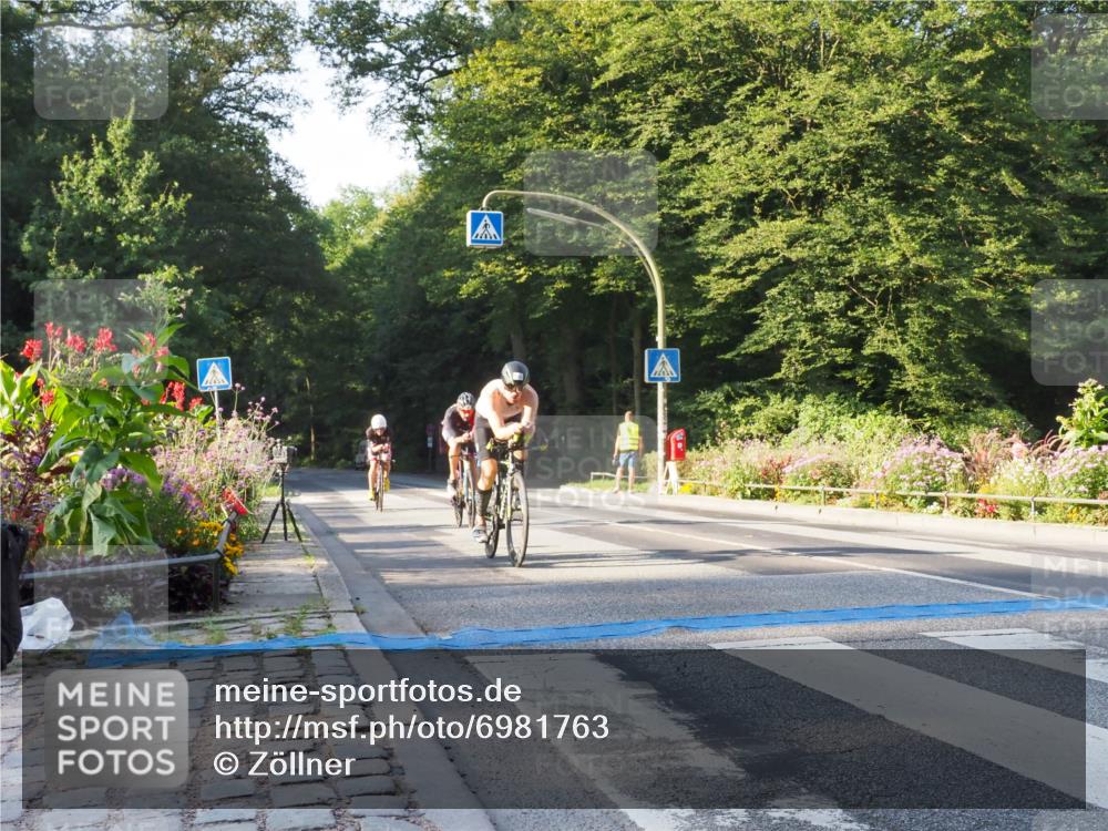08.09.2024 - Stadtparktriathlon Zöllner http://msf.ph/oto/6981763 08.09.2024 09:13:33 Radfahren 1, 5, 49, 59, 92, 106, 122, 165, 175 meine-sportfotos.de