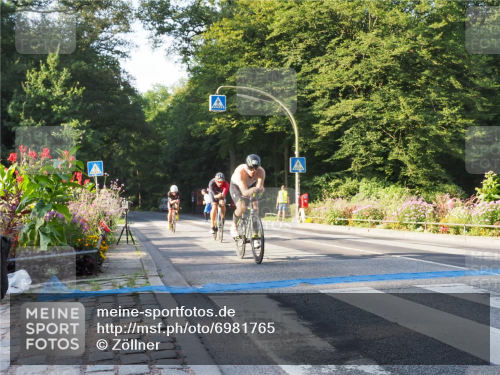 08.09.2024 - Stadtparktriathlon Zöllner http://msf.ph/oto/6981765 08.09.2024 09:13:34 Radfahren 1, 5, 49, 59, 92, 106, 122, 165 meine-sportfotos.de