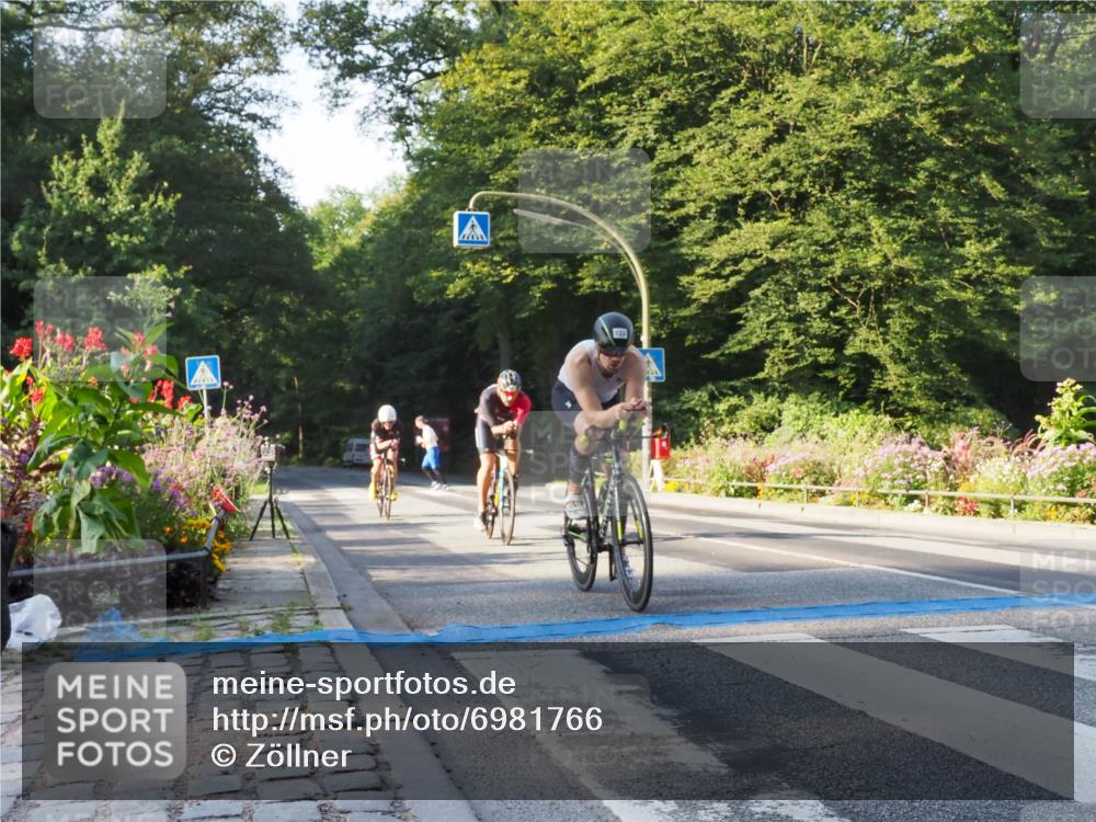 08.09.2024 - Stadtparktriathlon Zöllner http://msf.ph/oto/6981766 08.09.2024 09:13:34 Radfahren 1, 5, 49, 59, 92, 106, 122, 165 meine-sportfotos.de