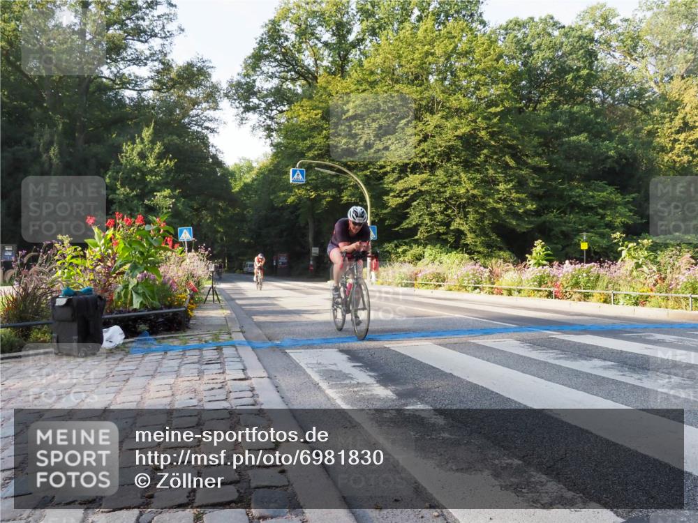 08.09.2024 - Stadtparktriathlon Zöllner http://msf.ph/oto/6981830 08.09.2024 09:14:09 Radfahren 3, 33, 62, 78, 91, 135, 145, 164 meine-sportfotos.de