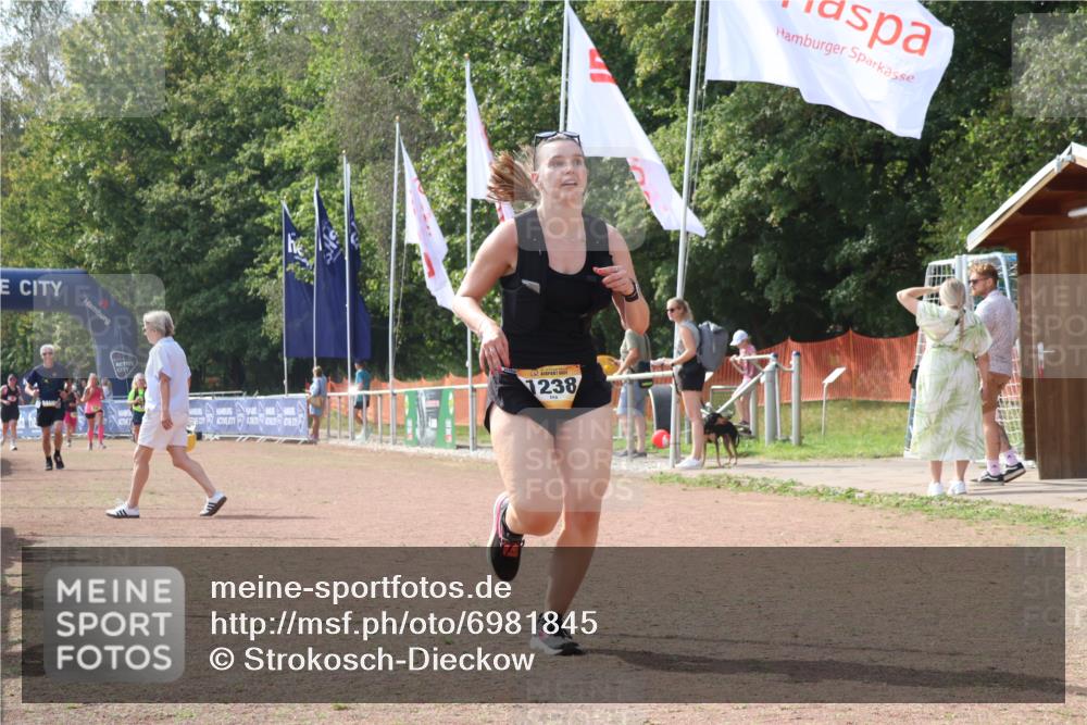 08.09.2024 - Airport Race Strokosch-Dieckow http://msf.ph/oto/6981845 08.09.2024 12:45:14 Ziel 1055, 1107, 1238 meine-sportfotos.de