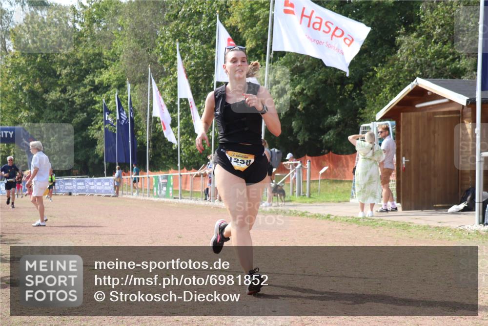 08.09.2024 - Airport Race Strokosch-Dieckow http://msf.ph/oto/6981852 08.09.2024 12:45:14 Ziel 1055, 1107, 1238 meine-sportfotos.de