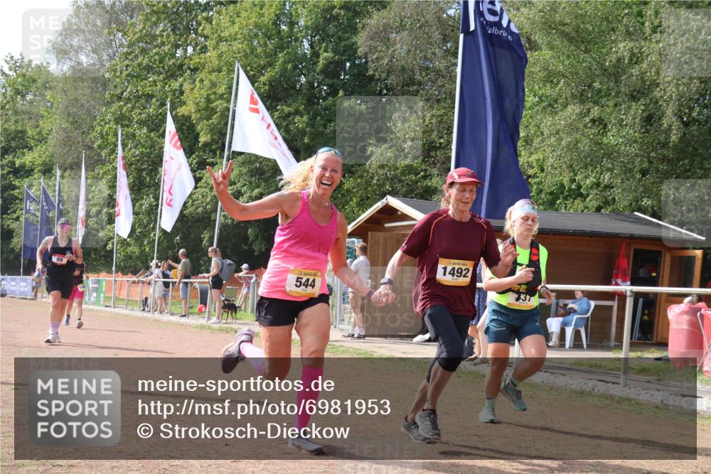 08.09.2024 - Airport Race Strokosch-Dieckow http://msf.ph/oto/6981953 08.09.2024 12:45:27 Ziel 99, 337, 544, 1492, 1494 meine-sportfotos.de