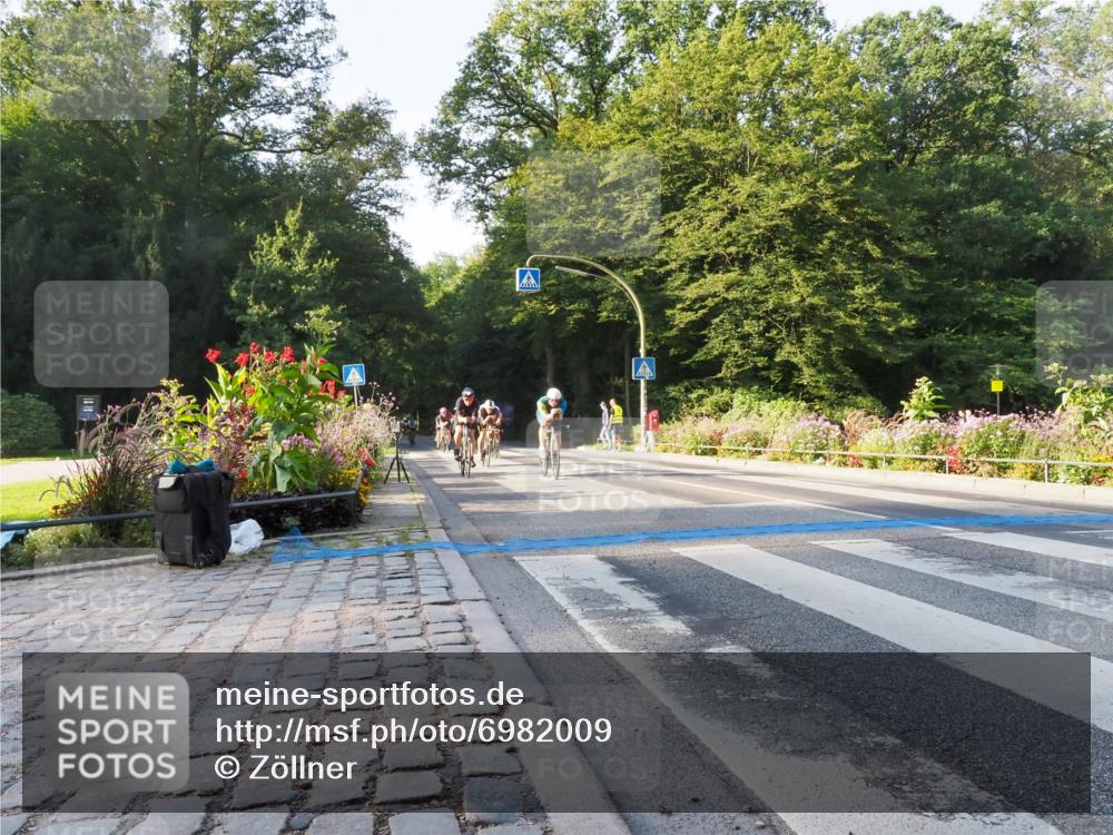 08.09.2024 - Stadtparktriathlon Zöllner http://msf.ph/oto/6982009 08.09.2024 09:15:17 Radfahren 15, 21, 35, 40, 44, 54, 63, 75, 76 meine-sportfotos.de