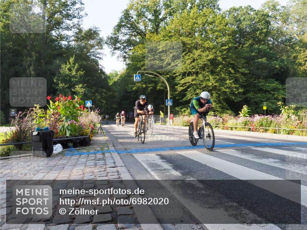 08.09.2024 - Stadtparktriathlon Zöllner http://msf.ph/oto/6982020 08.09.2024 09:15:18 Radfahren 15, 21, 35, 40, 44, 54, 63, 75, 76, 127 meine-sportfotos.de