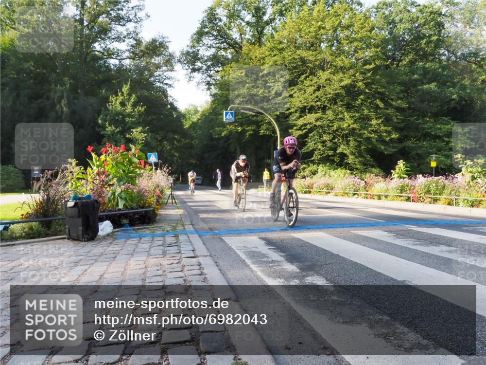 08.09.2024 - Stadtparktriathlon Zöllner http://msf.ph/oto/6982043 08.09.2024 09:15:19 Radfahren 15, 21, 32, 35, 40, 44, 54, 63, 75, 76, 127 meine-sportfotos.de