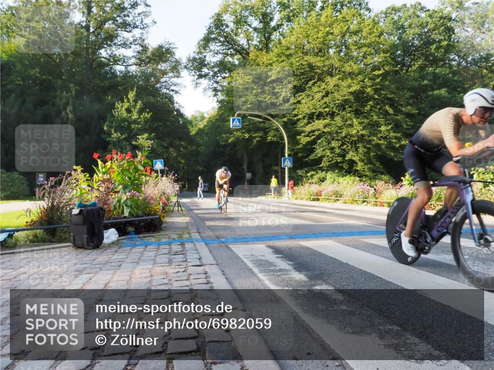 08.09.2024 - Stadtparktriathlon Zöllner http://msf.ph/oto/6982059 08.09.2024 09:15:20 Radfahren 15, 21, 32, 35, 40, 44, 54, 63, 75, 76, 127 meine-sportfotos.de