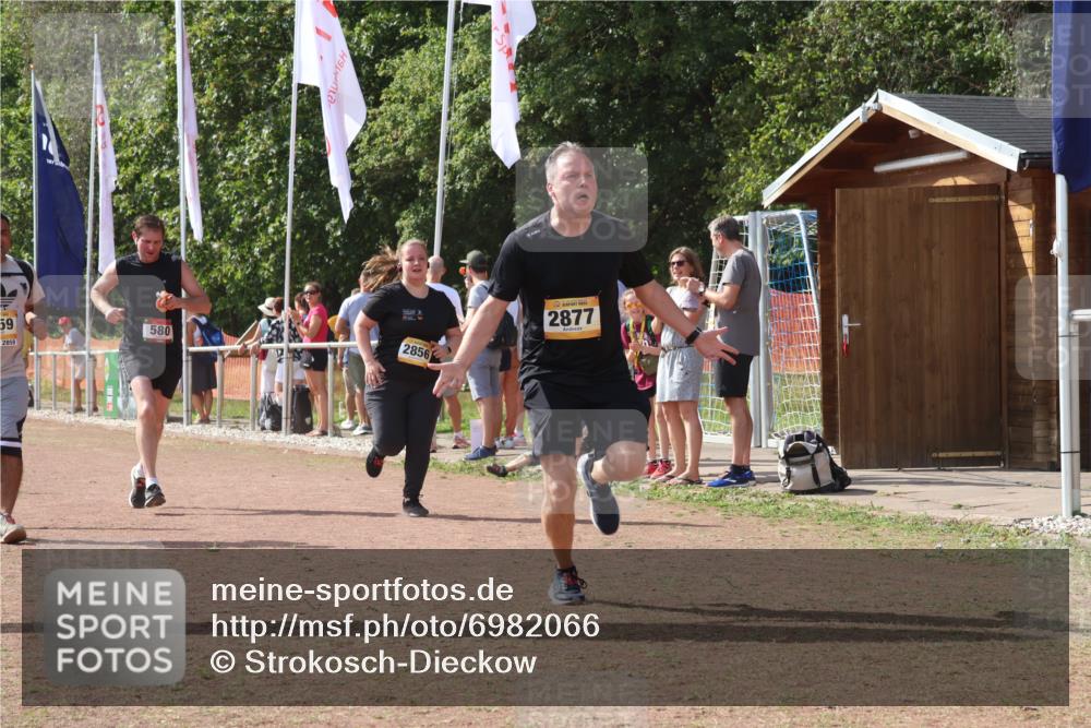 08.09.2024 - Airport Race Strokosch-Dieckow http://msf.ph/oto/6982066 08.09.2024 12:17:52 Ziel 312, 580, 2856, 2859, 2877, 3162 meine-sportfotos.de