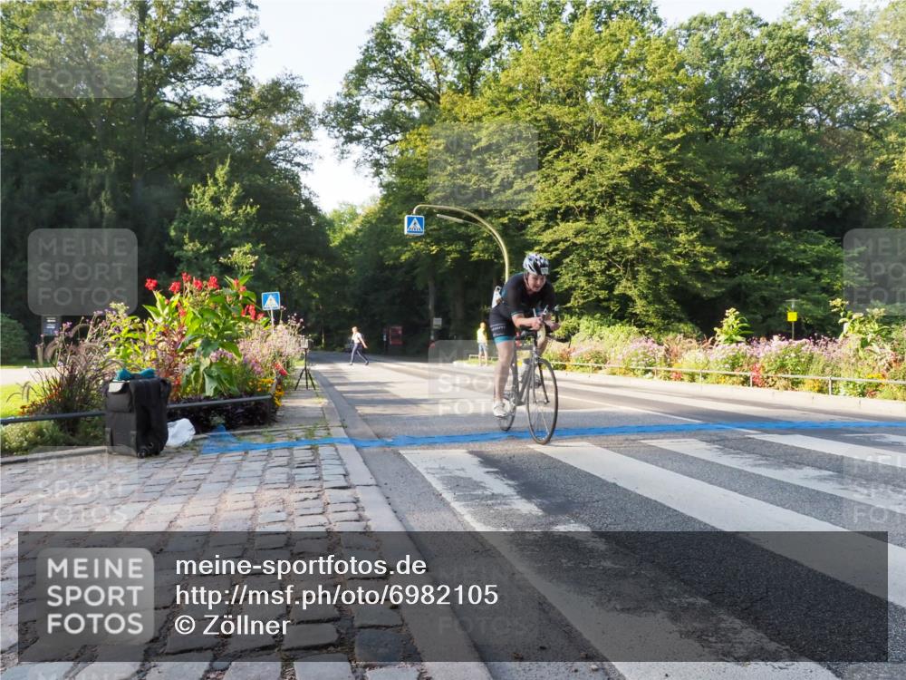 08.09.2024 - Stadtparktriathlon Zöllner http://msf.ph/oto/6982105 08.09.2024 09:15:36 Radfahren 25, 37, 72, 99, 109, 113, 179 meine-sportfotos.de