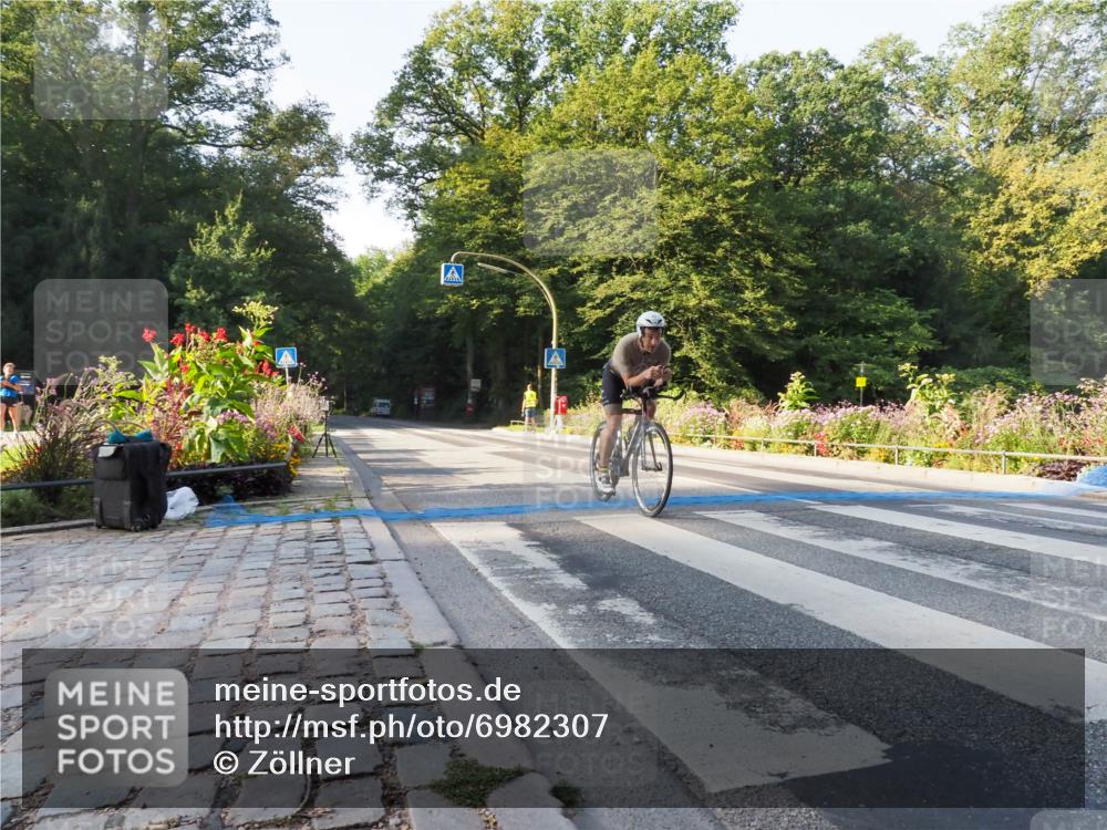 08.09.2024 - Stadtparktriathlon Zöllner http://msf.ph/oto/6982307 08.09.2024 09:17:51 Radfahren 30, 42, 114 meine-sportfotos.de