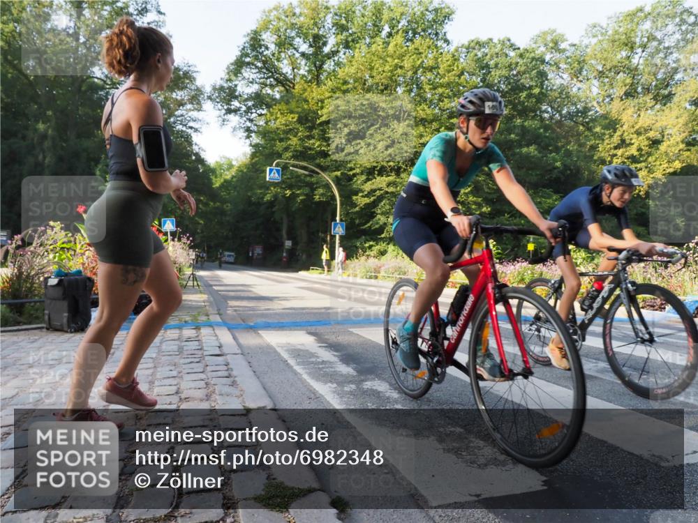 08.09.2024 - Stadtparktriathlon Zöllner http://msf.ph/oto/6982348 08.09.2024 09:18:16 Radfahren 60, 61, 100, 128, 140, 144 meine-sportfotos.de