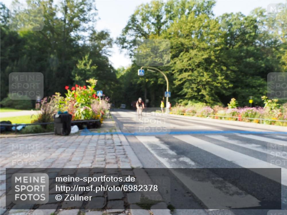 08.09.2024 - Stadtparktriathlon Zöllner http://msf.ph/oto/6982378 08.09.2024 09:18:23 Radfahren 60, 61, 124, 140, 144, 167 meine-sportfotos.de