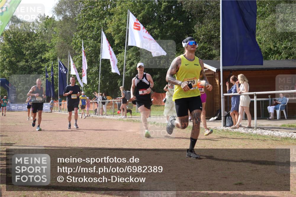 08.09.2024 - Airport Race Strokosch-Dieckow http://msf.ph/oto/6982389 08.09.2024 12:46:02 Ziel 6, 346, 414, 566, 770, 989, 1313, 1531, 3080 meine-sportfotos.de