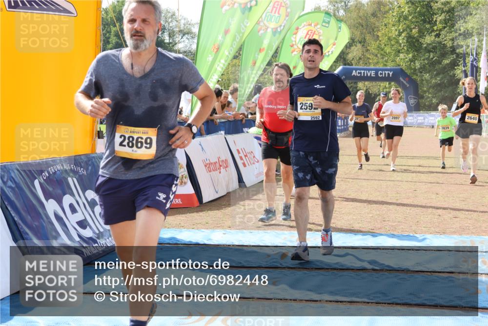 08.09.2024 - Airport Race Strokosch-Dieckow http://msf.ph/oto/6982448 08.09.2024 12:13:09 Ziel 50, 677, 1012, 2504, 2536, 2592, 2613, 2640, 2668, 2839, 2851, 2869, 2897 meine-sportfotos.de