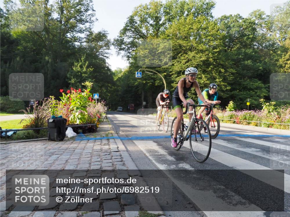 08.09.2024 - Stadtparktriathlon Zöllner http://msf.ph/oto/6982519 08.09.2024 09:20:19 Radfahren 65, 111, 134, 163, 180 meine-sportfotos.de