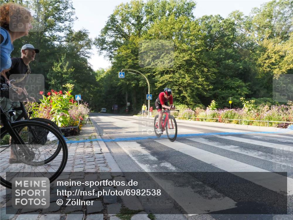 08.09.2024 - Stadtparktriathlon Zöllner http://msf.ph/oto/6982538 08.09.2024 09:20:38 Radfahren 145, 165 meine-sportfotos.de