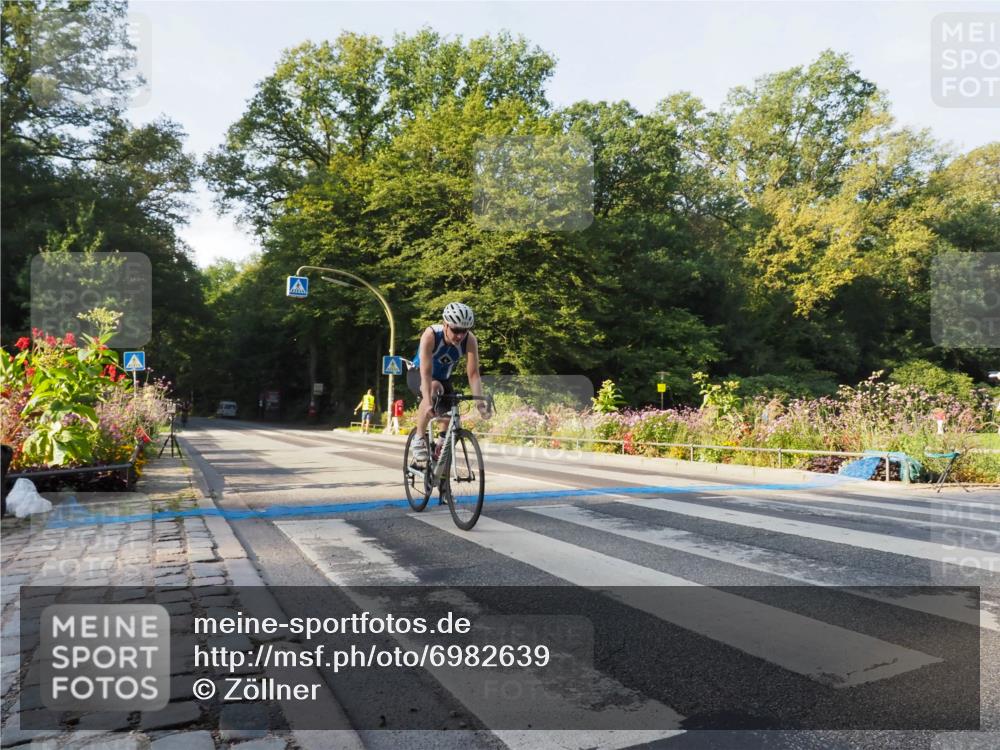08.09.2024 - Stadtparktriathlon Zöllner http://msf.ph/oto/6982639 08.09.2024 09:21:49 Radfahren 16, 103, 109 meine-sportfotos.de