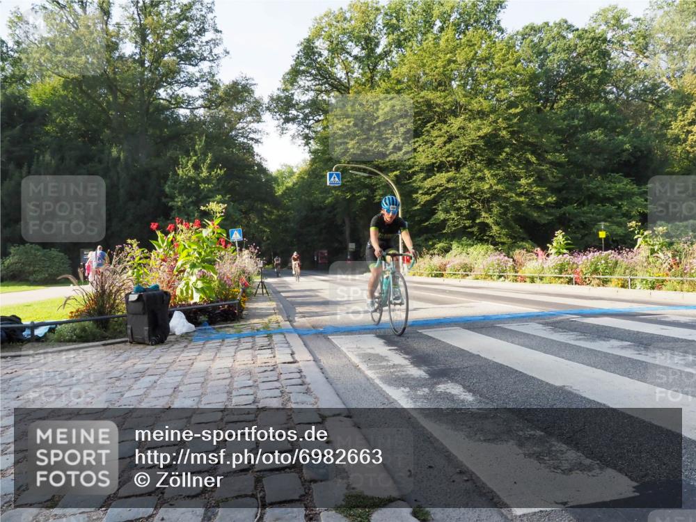 08.09.2024 - Stadtparktriathlon Zöllner http://msf.ph/oto/6982663 08.09.2024 09:22:06 Radfahren 46, 67, 99, 107, 164 meine-sportfotos.de