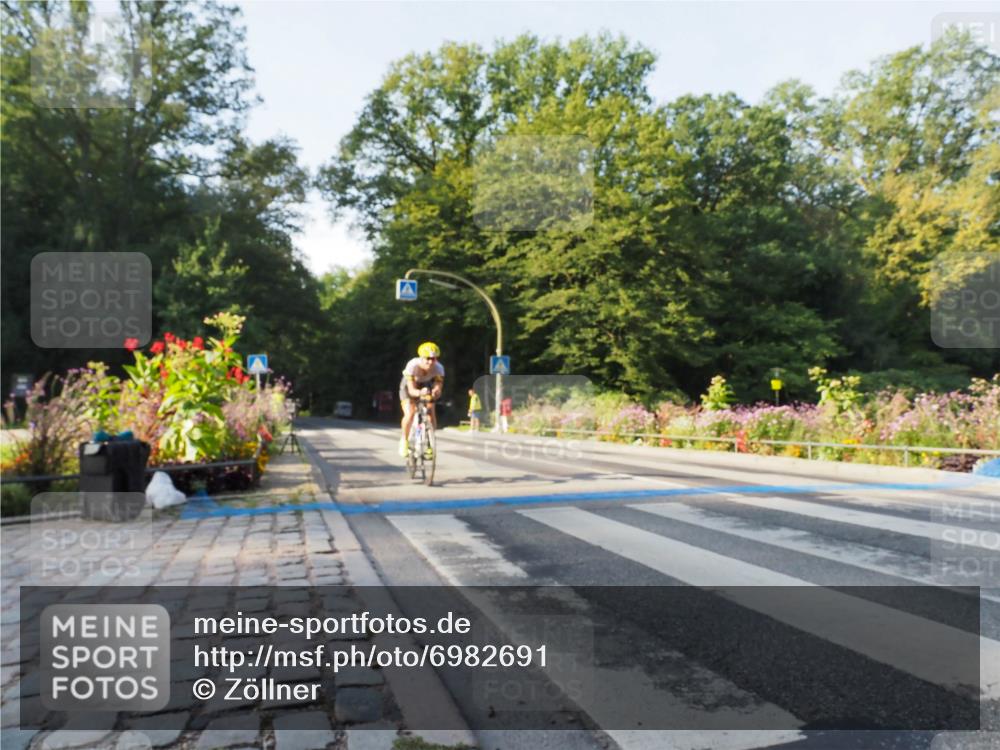 08.09.2024 - Stadtparktriathlon Zöllner http://msf.ph/oto/6982691 08.09.2024 09:22:38 Radfahren 160 meine-sportfotos.de