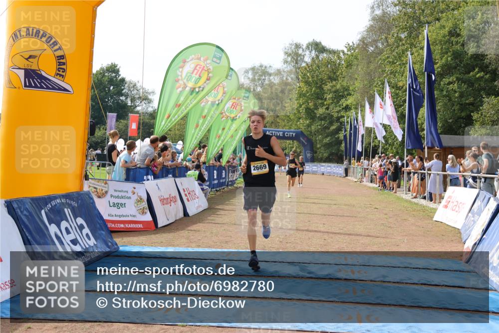 08.09.2024 - Airport Race Strokosch-Dieckow http://msf.ph/oto/6982780 08.09.2024 12:02:32 Ziel 1318, 2508, 2650, 2669, 3076 meine-sportfotos.de