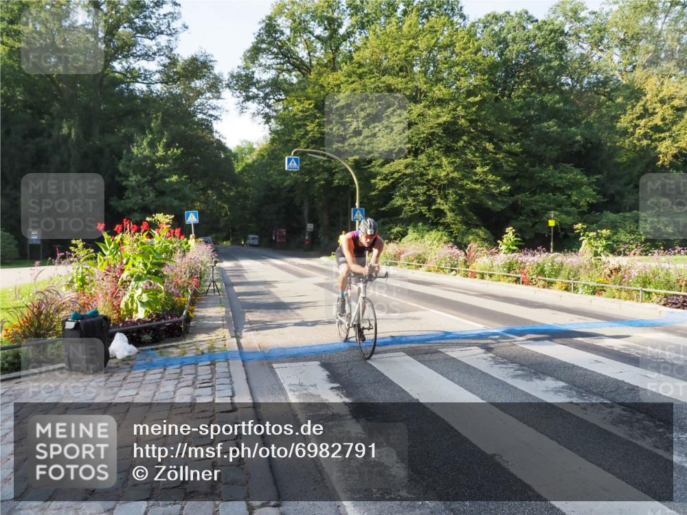 08.09.2024 - Stadtparktriathlon Zöllner http://msf.ph/oto/6982791 08.09.2024 09:24:13 Radfahren 97 meine-sportfotos.de