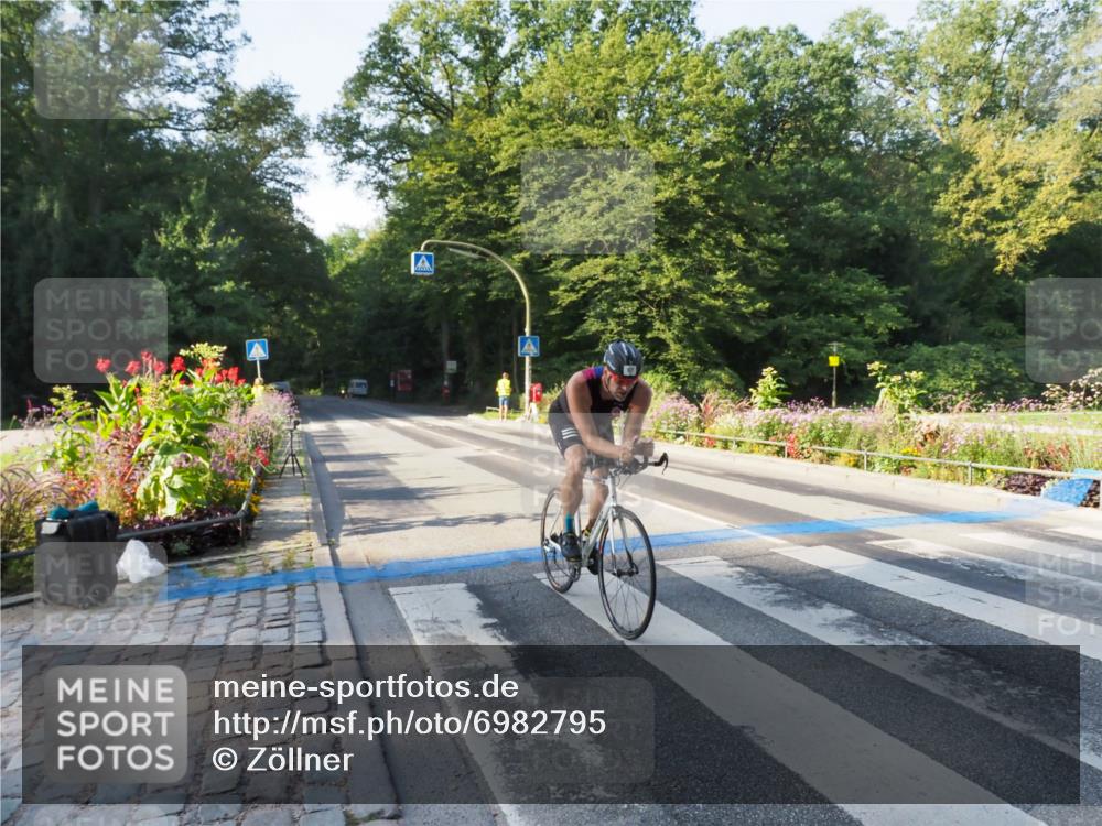 08.09.2024 - Stadtparktriathlon Zöllner http://msf.ph/oto/6982795 08.09.2024 09:24:13 Radfahren 97 meine-sportfotos.de