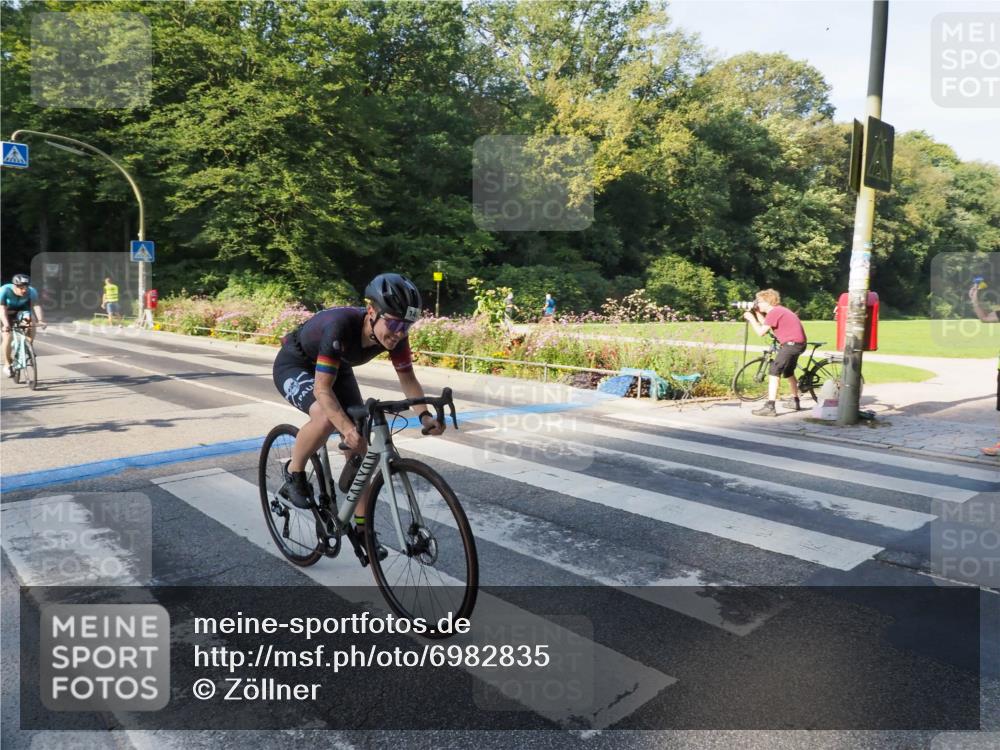 08.09.2024 - Stadtparktriathlon Zöllner http://msf.ph/oto/6982835 08.09.2024 09:25:16 Radfahren 101, 124, 140 meine-sportfotos.de