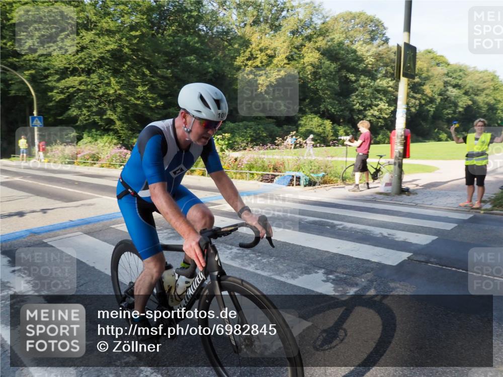 08.09.2024 - Stadtparktriathlon Zöllner http://msf.ph/oto/6982845 08.09.2024 09:25:22 Radfahren 101 meine-sportfotos.de