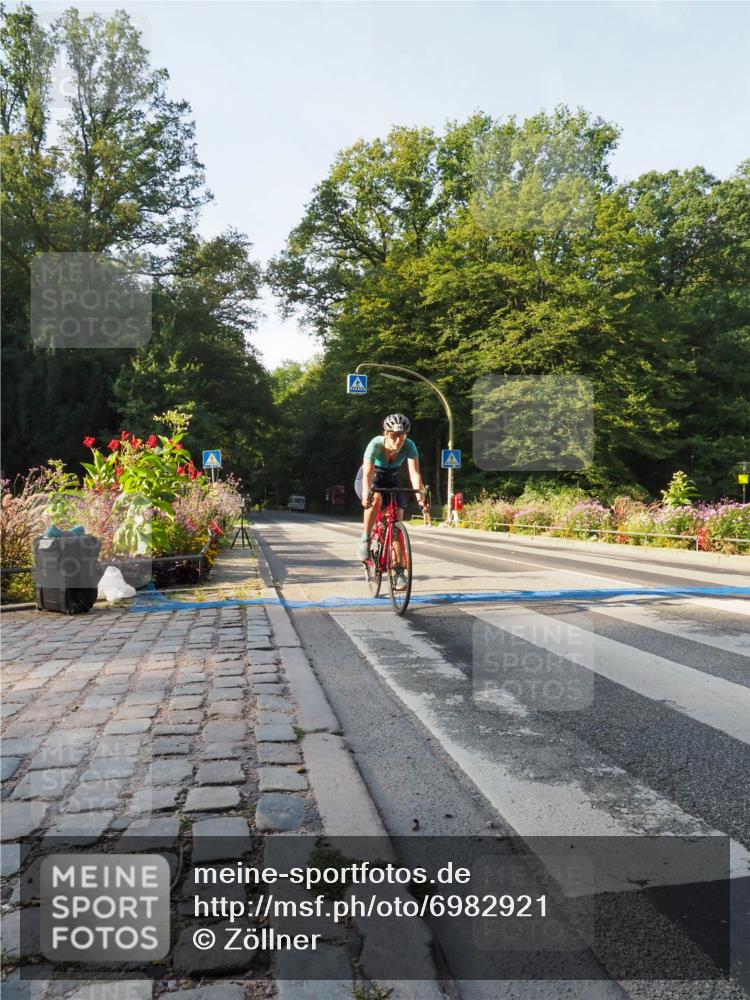 08.09.2024 - Stadtparktriathlon Zöllner http://msf.ph/oto/6982921 08.09.2024 09:26:50 Radfahren 100, 104, 111, 120 meine-sportfotos.de