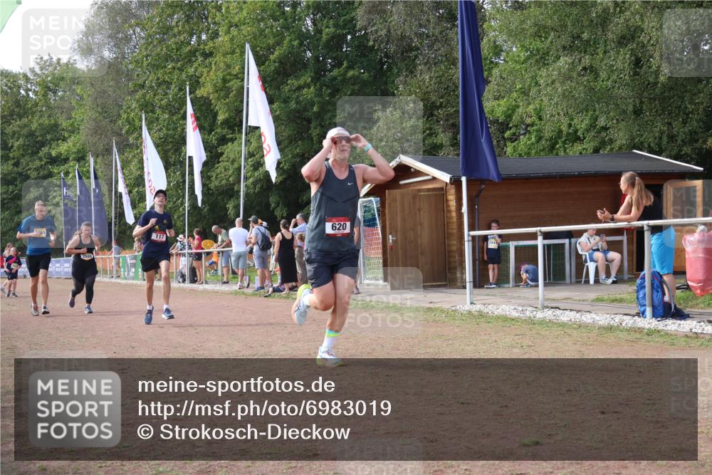 08.09.2024 - Airport Race Strokosch-Dieckow http://msf.ph/oto/6983019 08.09.2024 12:19:50 Ziel 117, 620, 2655, 2674, 2686 meine-sportfotos.de