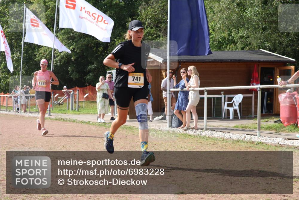 08.09.2024 - Airport Race Strokosch-Dieckow http://msf.ph/oto/6983228 08.09.2024 12:47:10 Ziel 323, 741, 1213 meine-sportfotos.de