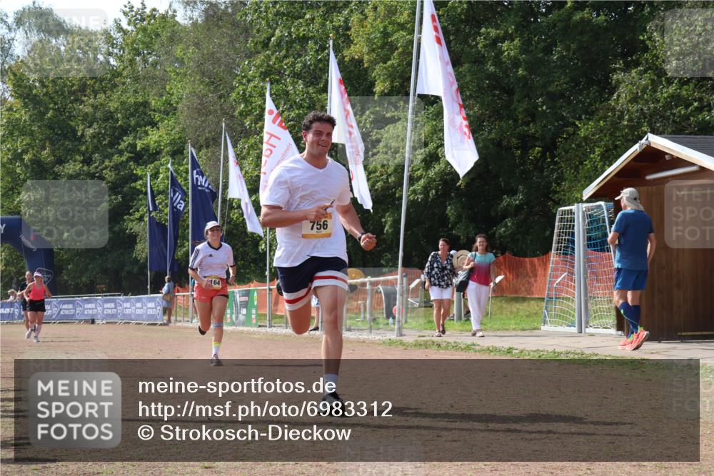 08.09.2024 - Airport Race Strokosch-Dieckow http://msf.ph/oto/6983312 08.09.2024 12:47:28 Ziel 756, 1140, 1164 meine-sportfotos.de