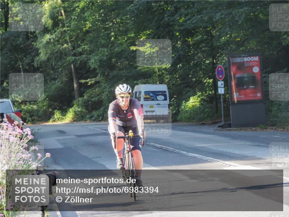 08.09.2024 - Stadtparktriathlon Zöllner http://msf.ph/oto/6983394 08.09.2024 09:32:19 Radfahren 95, 140 meine-sportfotos.de