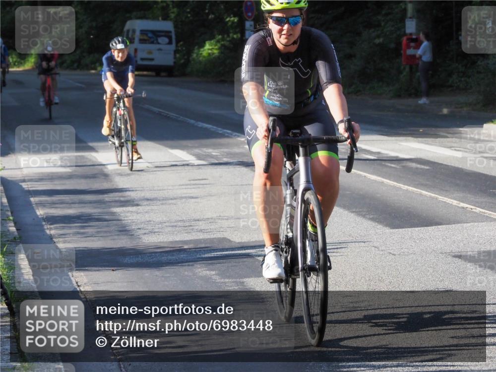 08.09.2024 - Stadtparktriathlon Zöllner http://msf.ph/oto/6983448 08.09.2024 09:33:02 Radfahren 101, 128, 132, 169, 173, 176 meine-sportfotos.de
