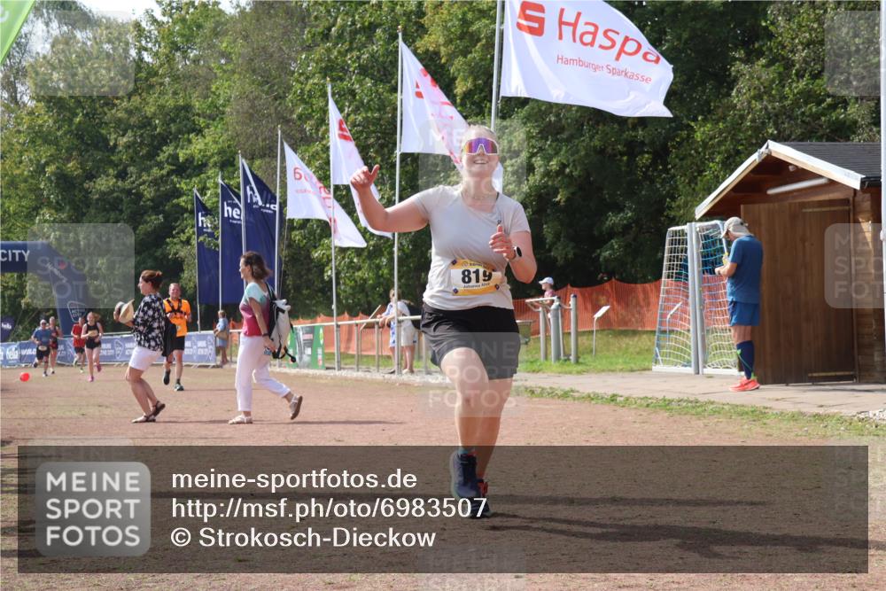 08.09.2024 - Airport Race Strokosch-Dieckow http://msf.ph/oto/6983507 08.09.2024 12:47:49 Ziel 321, 819, 1153 meine-sportfotos.de