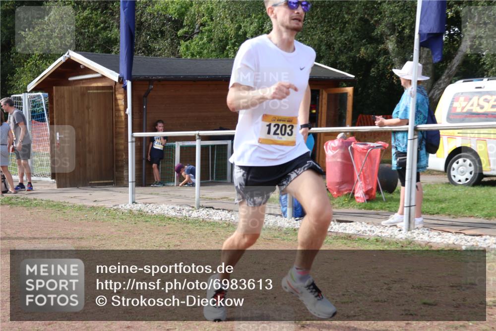 08.09.2024 - Airport Race Strokosch-Dieckow http://msf.ph/oto/6983613 08.09.2024 12:20:59 Ziel 328, 1174, 1203, 1254, 1420, 2828 meine-sportfotos.de