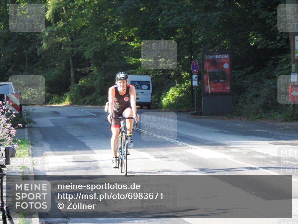 08.09.2024 - Stadtparktriathlon Zöllner http://msf.ph/oto/6983671 08.09.2024 09:36:07 Radfahren 143 meine-sportfotos.de