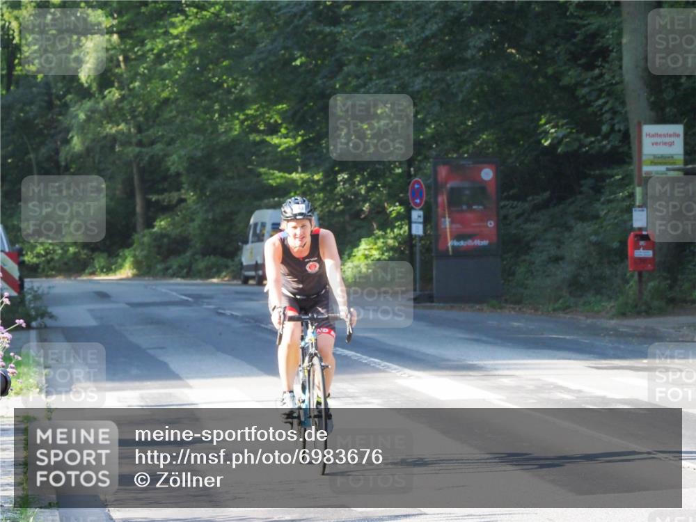 08.09.2024 - Stadtparktriathlon Zöllner http://msf.ph/oto/6983676 08.09.2024 09:36:08 Radfahren 143 meine-sportfotos.de