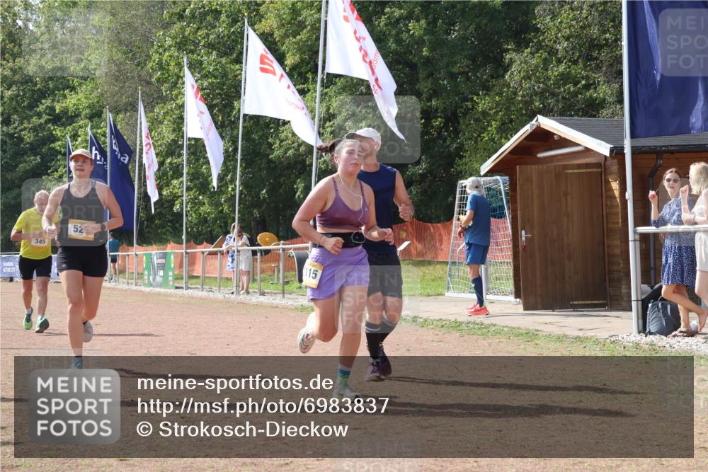 08.09.2024 - Airport Race Strokosch-Dieckow http://msf.ph/oto/6983837 08.09.2024 12:48:31 Ziel 345, 527, 744, 1114, 1115 meine-sportfotos.de