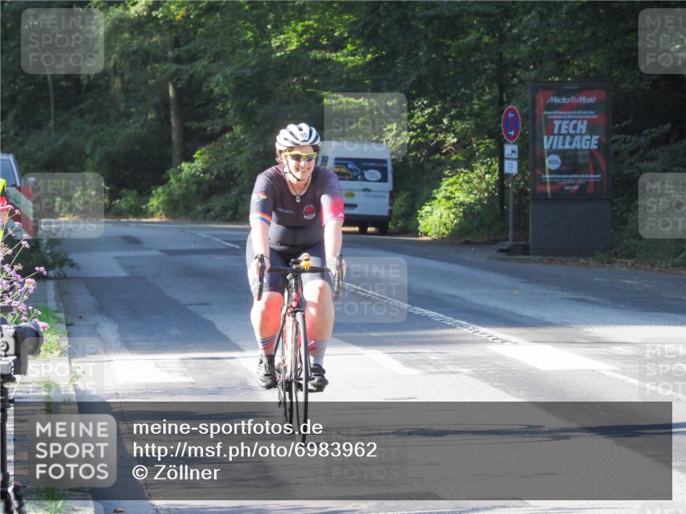 08.09.2024 - Stadtparktriathlon Zöllner http://msf.ph/oto/6983962 08.09.2024 09:41:43 Radfahren 95 meine-sportfotos.de